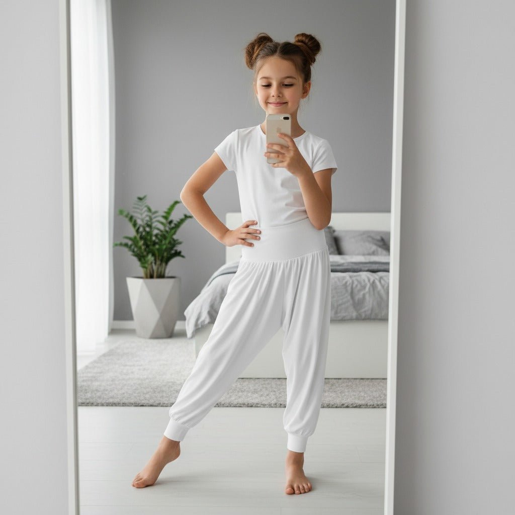 Kids Harem Loose Casual Baggy Sports - LUXE DIVAKids Harem Loose Casual Baggy SportsLUXE DIVALUXE DIVAHaremTrouserWHite5-6Kids Harem Loose Casual Baggy Sports5 - 6 YearsWhite